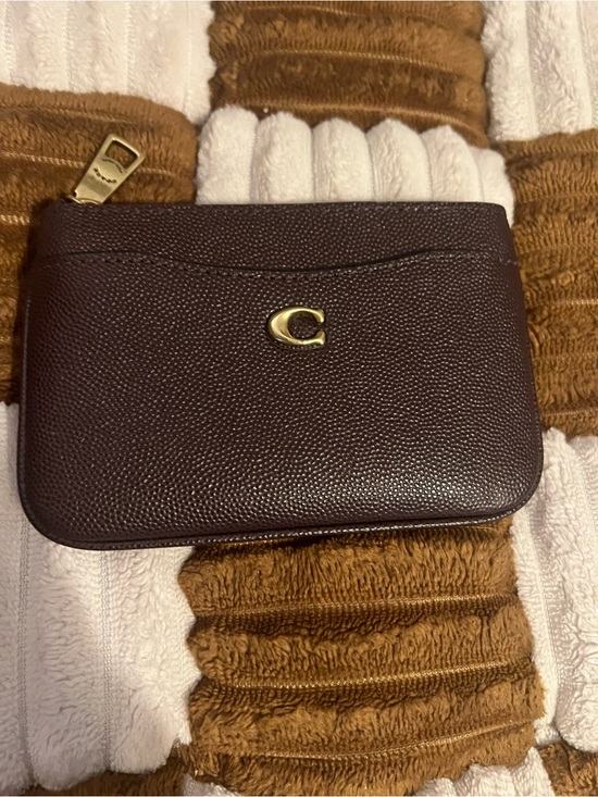 Coach Accessories - Coach Grained Leather Card/Key Pouch in Oxblood NWTS!
